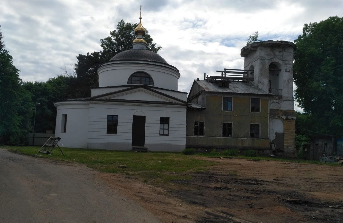 Отсыпка территории храма